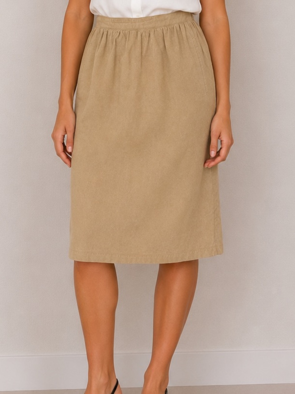 Neiman Marcus Vintage 70s Tan Suede Leather Midi Skirt Medium